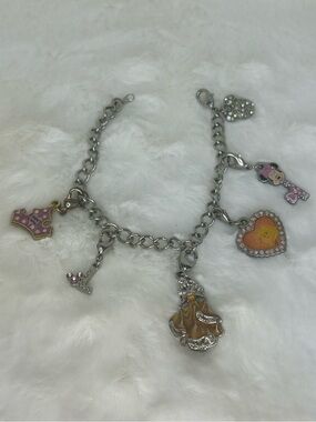 DISNEY CHARM BRACELET WITH SIX DISNEY CHARMS